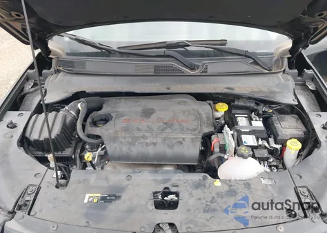 2022 Jeep Compass Latitude z USA, uszkodzony, nr VIN 3C4NJDBB4NT230062